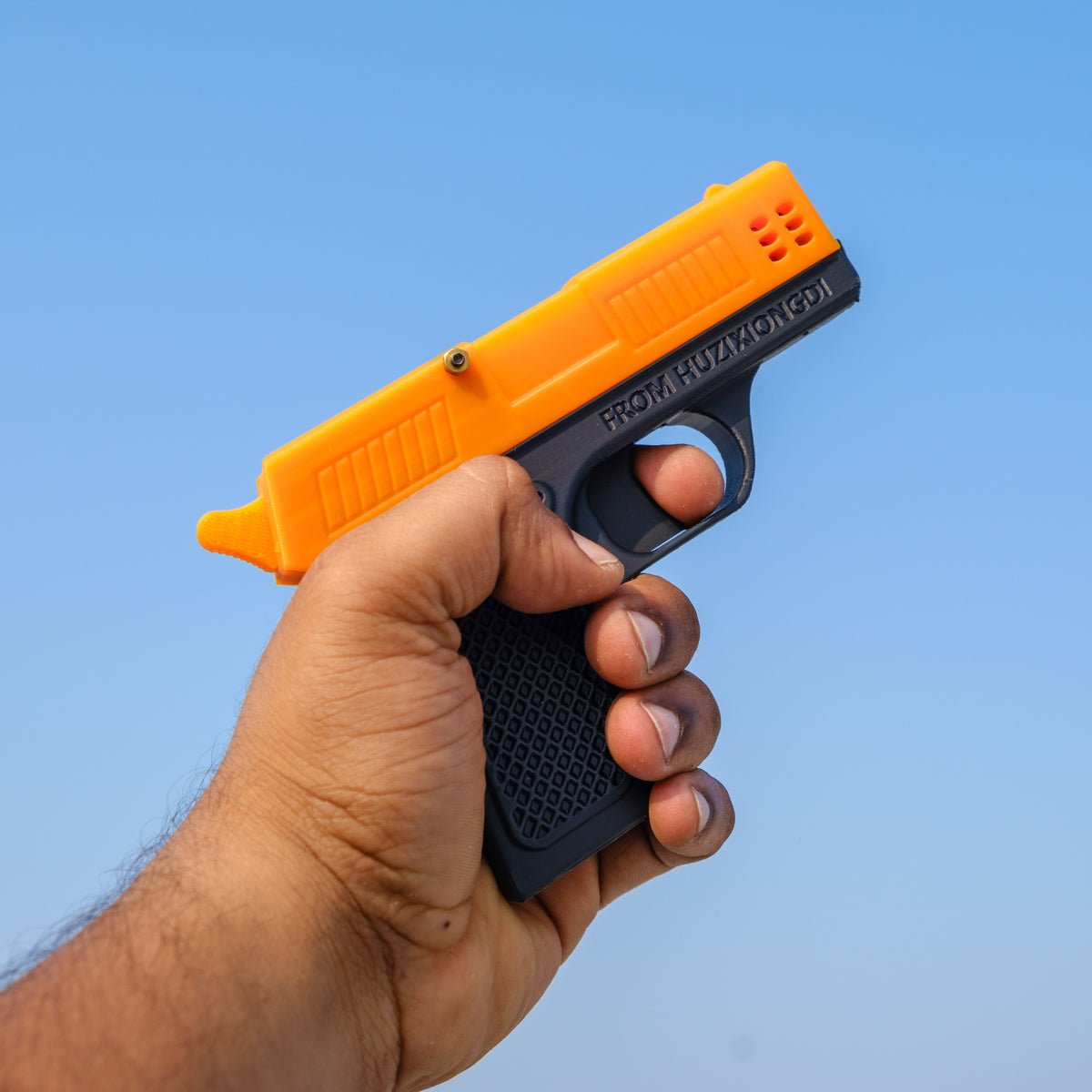 Gun-Shaped Cigarette  Holder with Built-In Jet Lighter | 8-Cigarette