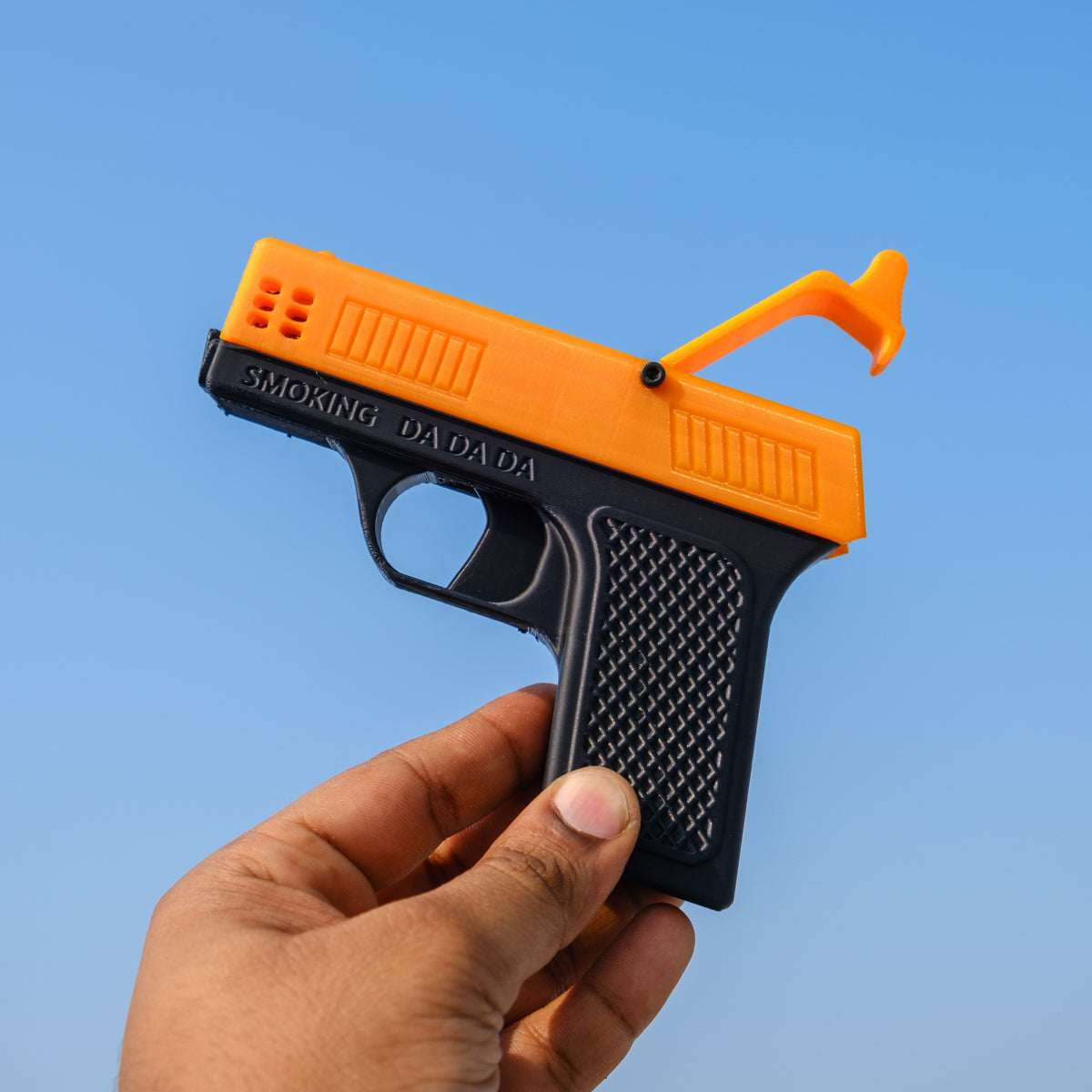 Gun-Shaped Cigarette  Holder with Built-In Jet Lighter | 8-Cigarette